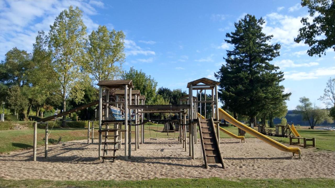 فندق Camping Le Caussanel Canet-de-Salars المظهر الخارجي الصورة