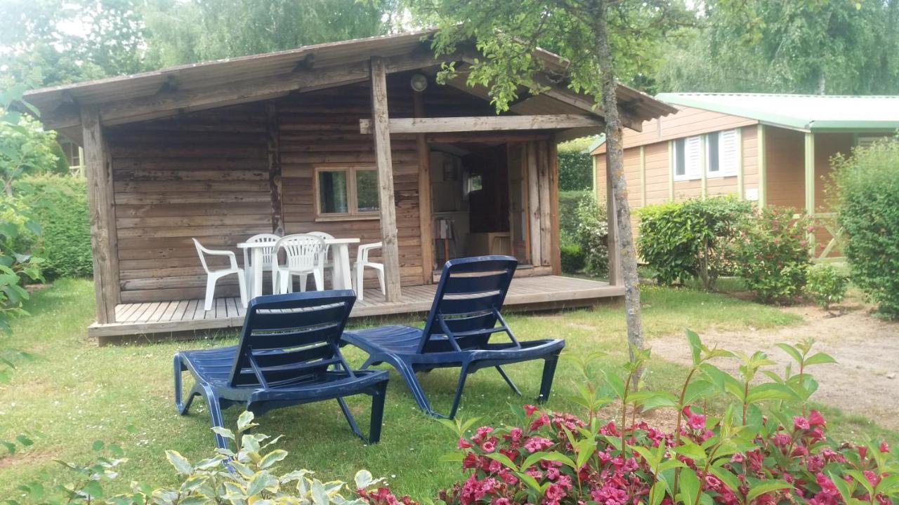 فندق Camping Le Caussanel Canet-de-Salars المظهر الخارجي الصورة