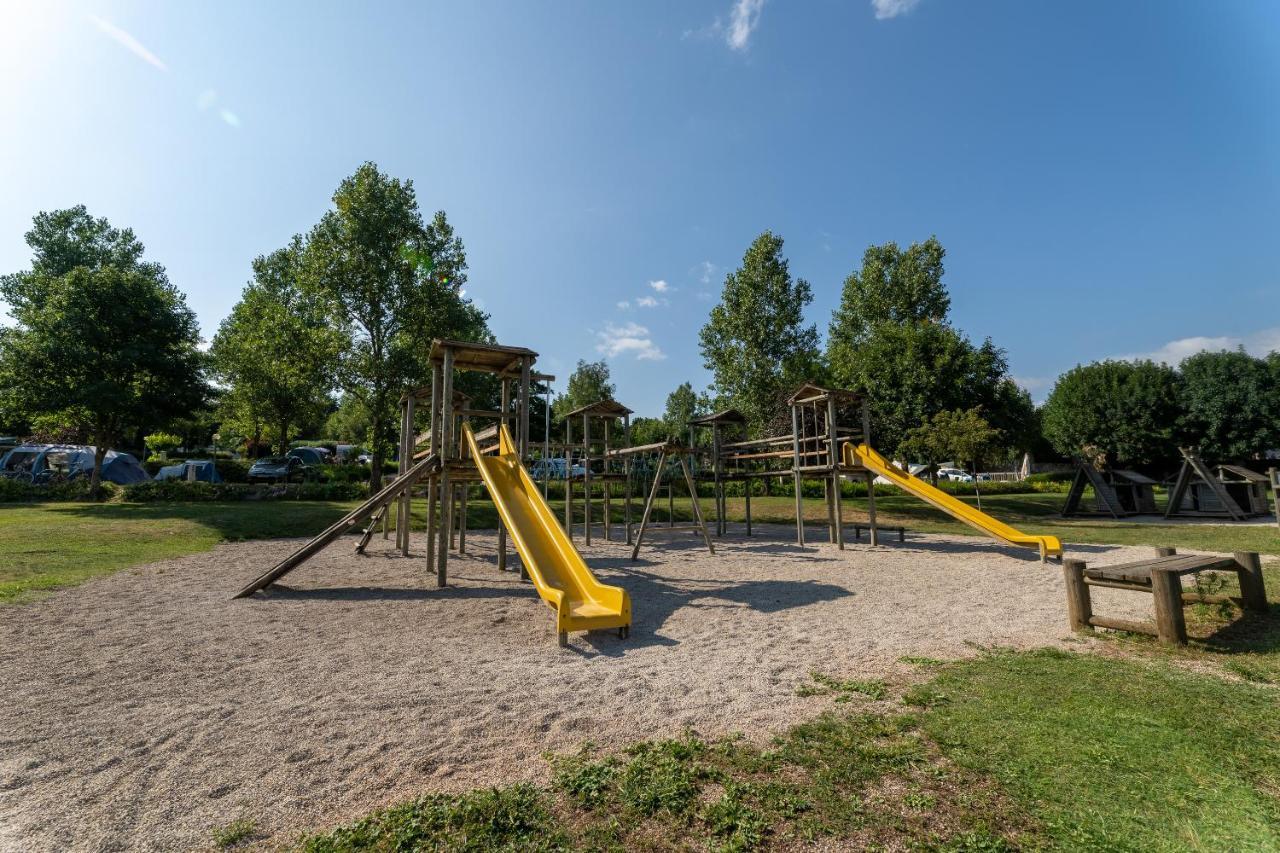 فندق Camping Le Caussanel Canet-de-Salars المظهر الخارجي الصورة