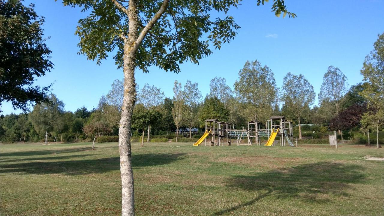 فندق Camping Le Caussanel Canet-de-Salars المظهر الخارجي الصورة