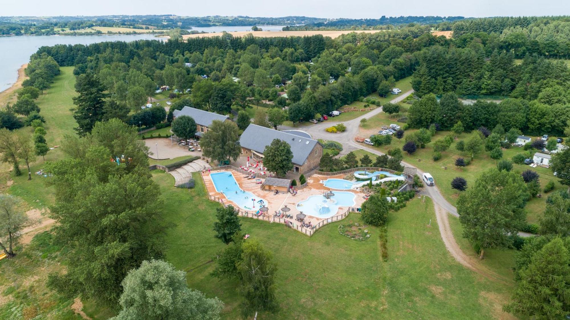 فندق Camping Le Caussanel Canet-de-Salars المظهر الخارجي الصورة