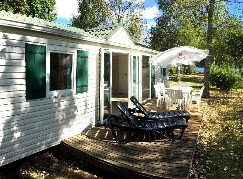 فندق Camping Le Caussanel Canet-de-Salars المظهر الخارجي الصورة